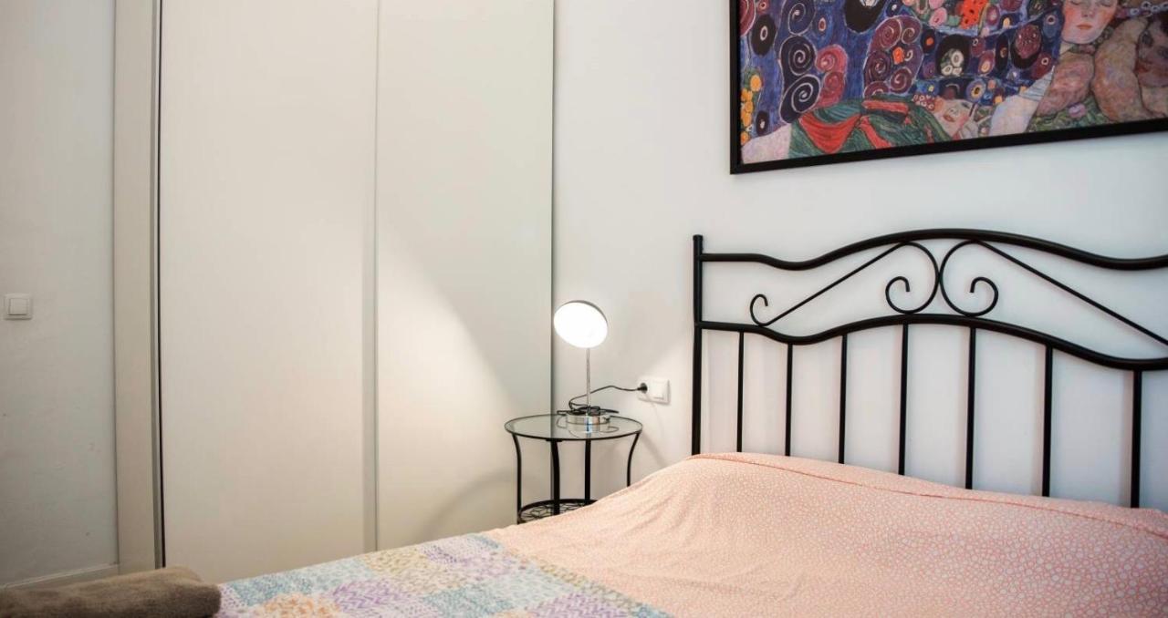 Eixample Apartments - Pova Barcelona Bagian luar foto